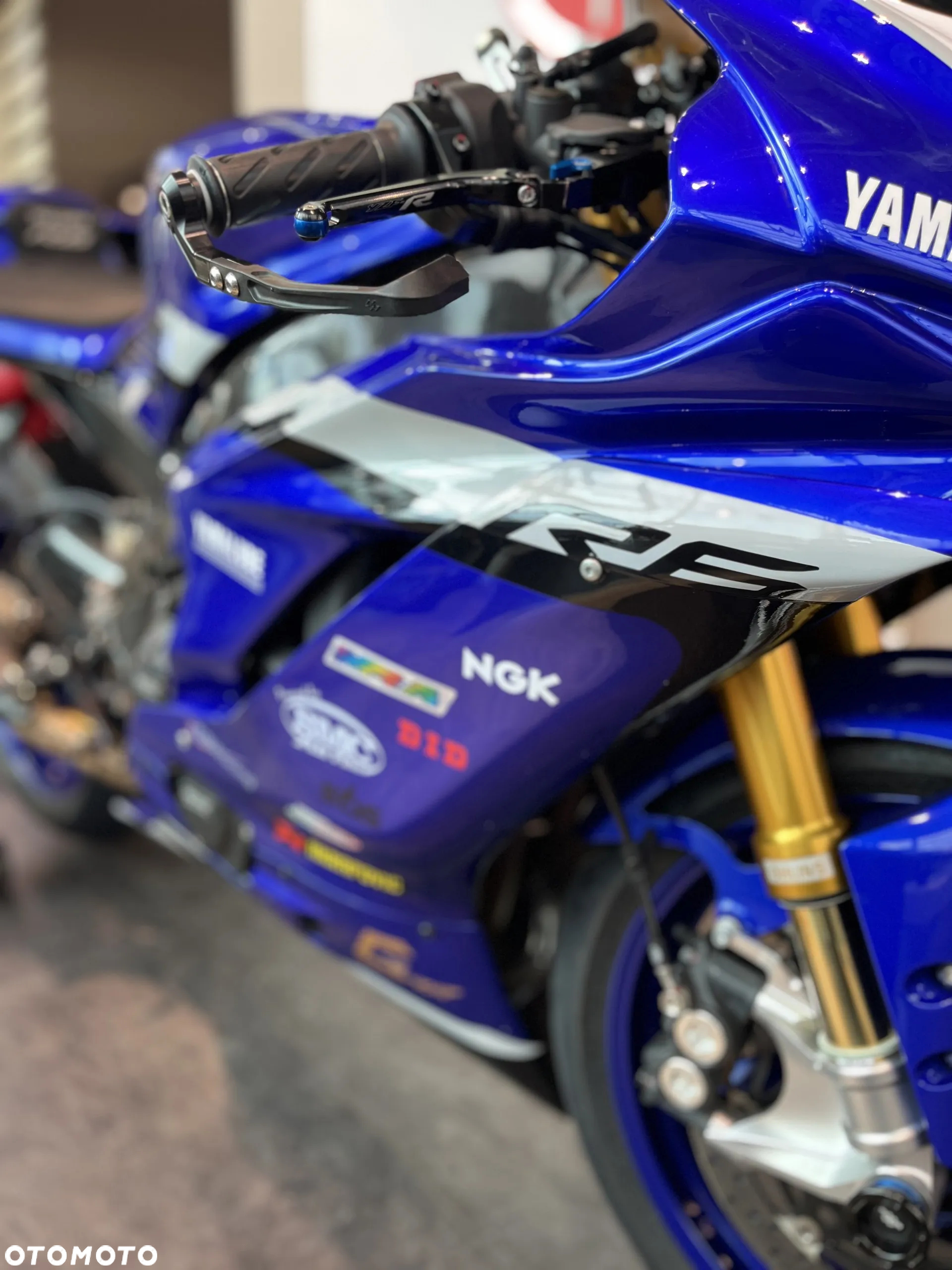 Yamaha R6 - 10