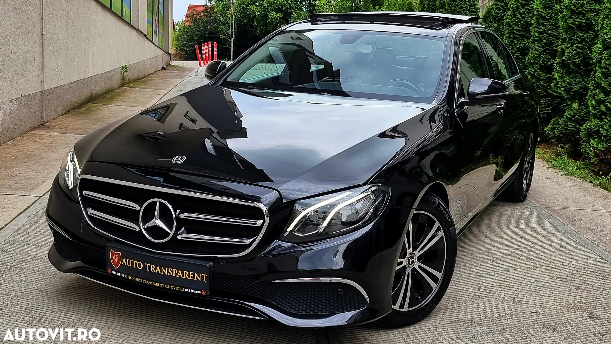 Mercedes-Benz E 220 d T 9G-TRONIC Avantgarde - 2