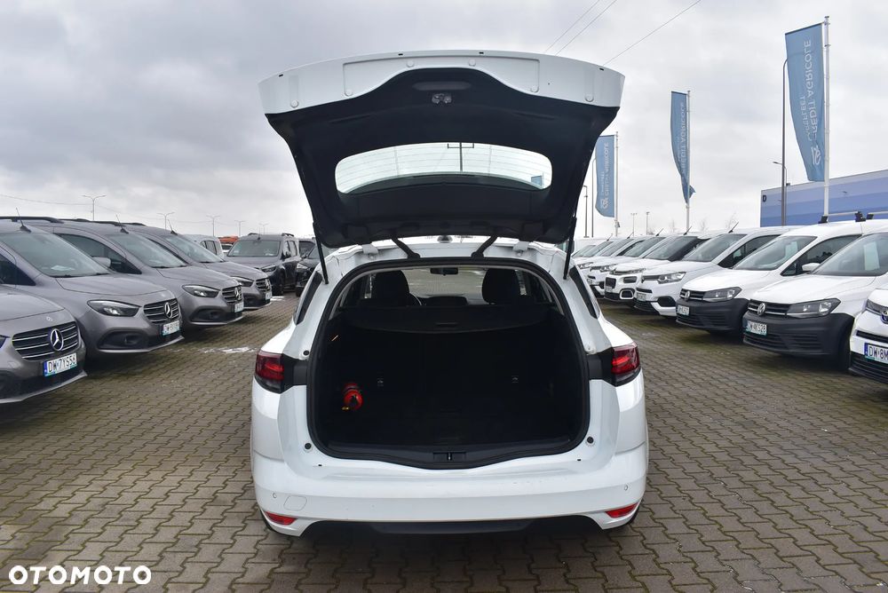 Renault Megane ver-1-5-blue-dci-zen - 13