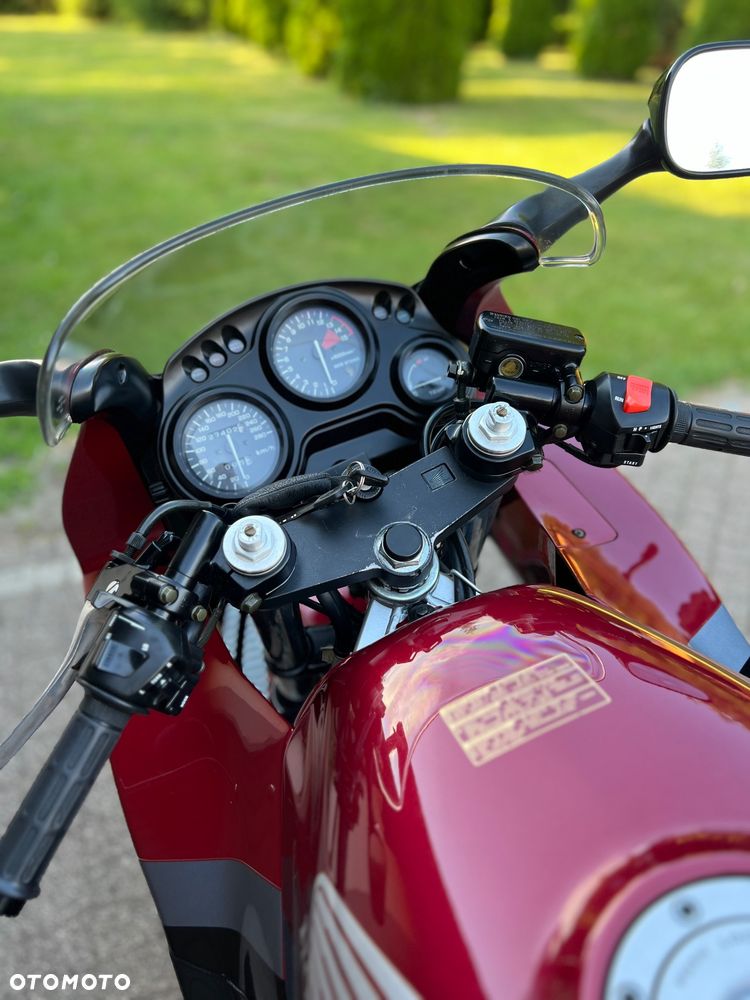 Honda CBR - 16