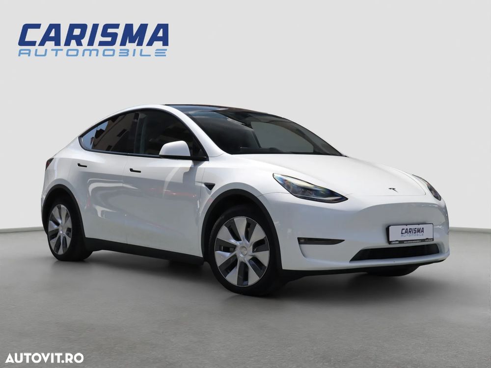 Tesla Model Y Long Range Dual Motor AWD - 2