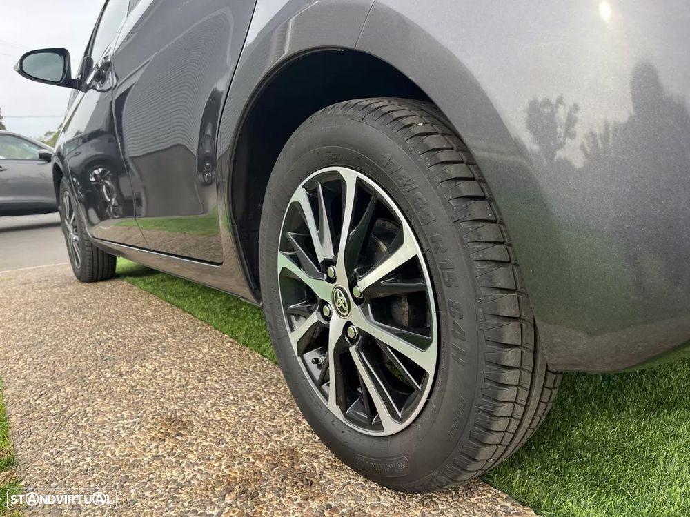 Toyota Yaris 1.0 VVT-i Exclusive - 18