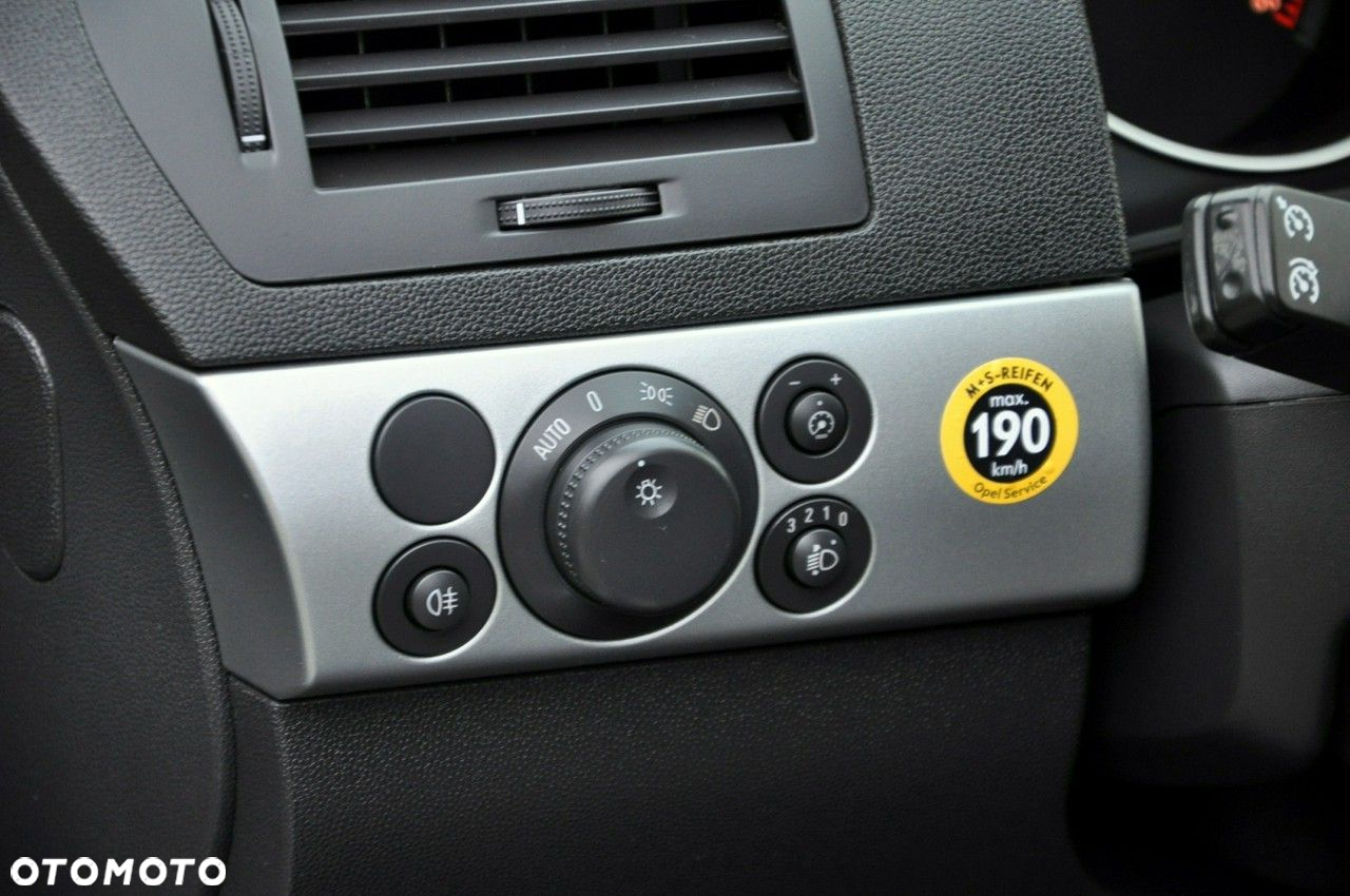 Opel Astra - 34