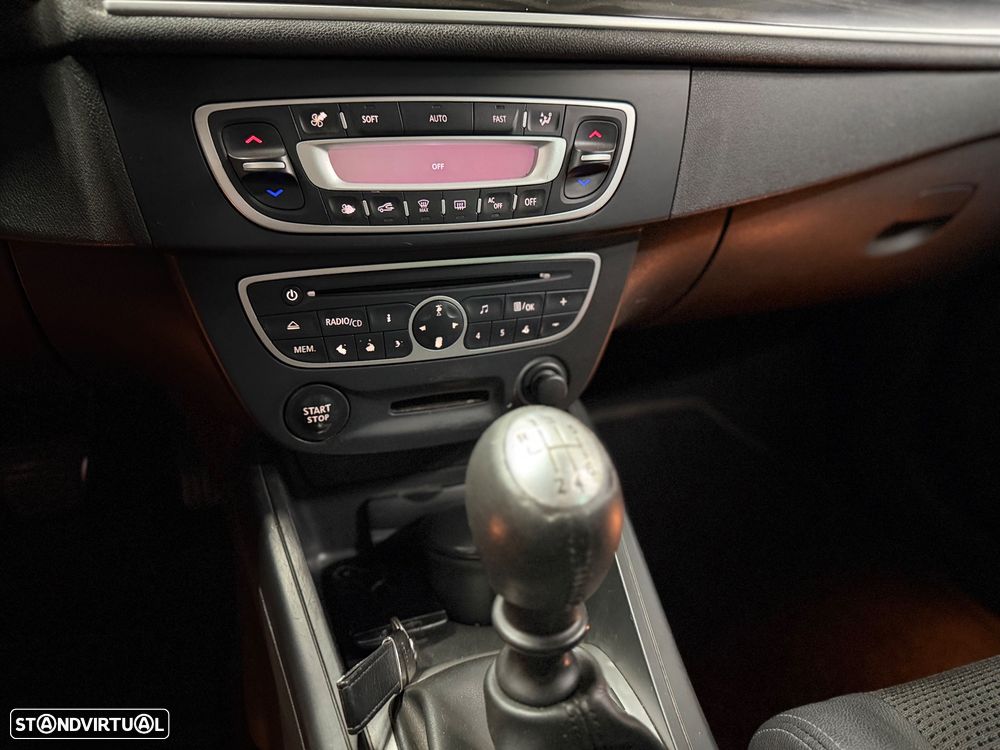 Renault Mégane 1.5 dCi Dynamique S - 16