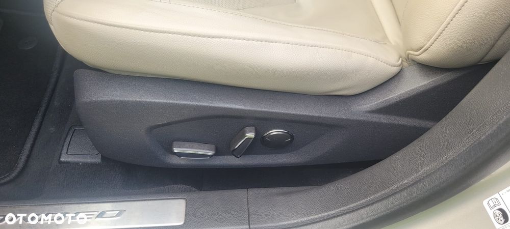 Ford Mondeo 2.0 TDCi Titanium PowerShift - 9