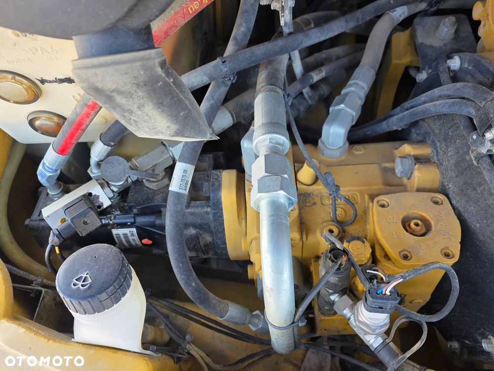 Caterpillar 908H2, 2014 ROK, 5700 MTH, ŁYŻKA OTWIERANA + WIDŁY - 17