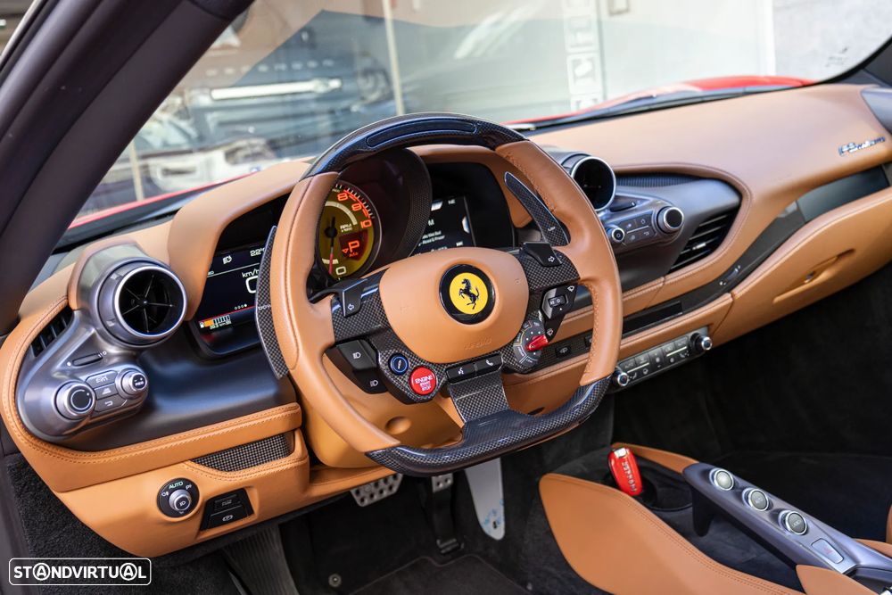 Ferrari F8 Tributo 3.9 Twin-Turbo V8 - 12