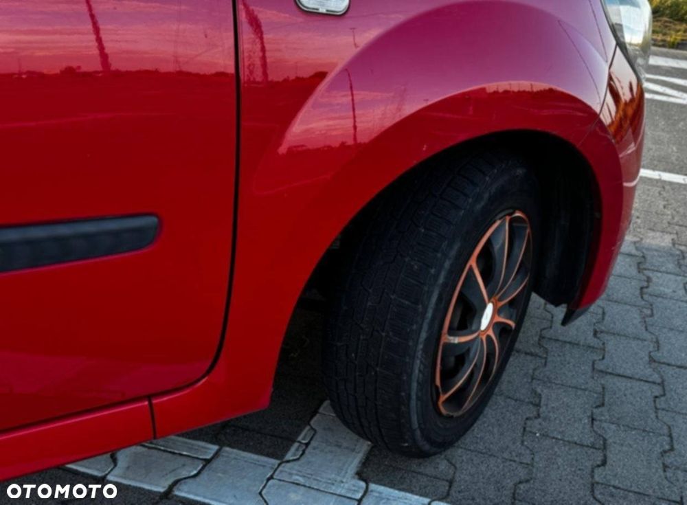 Renault Twingo 1.2 LEV 16V 75 eco2 - 12