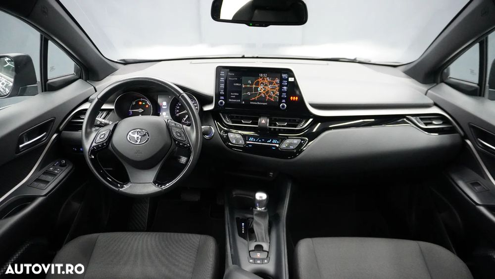 Toyota C-HR Hybrid Business-Edition - 30