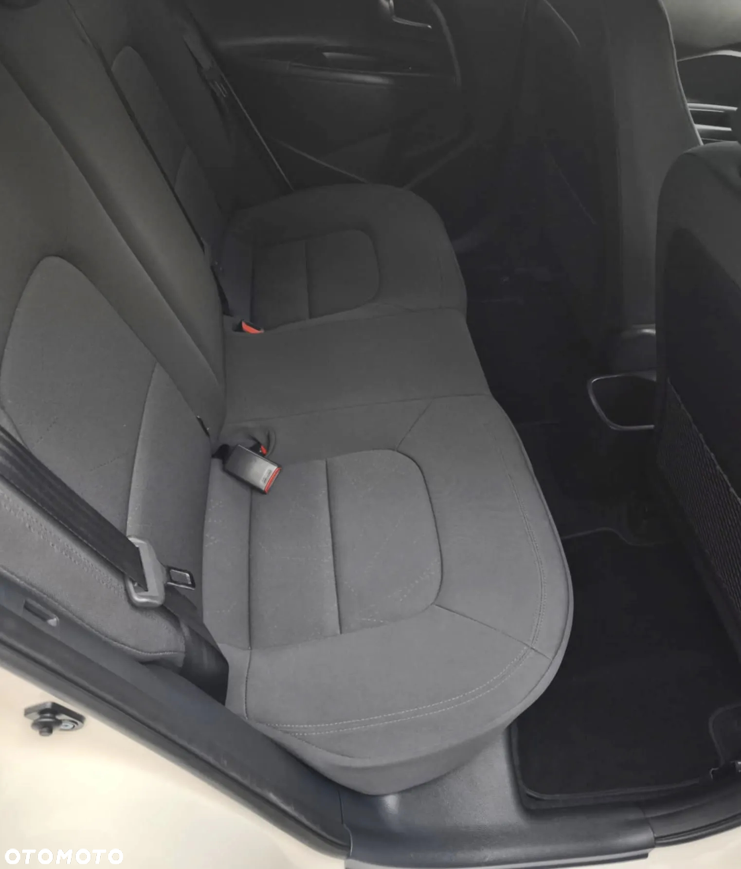 Kia Rio 1.2 Dream Team Edition - 32
