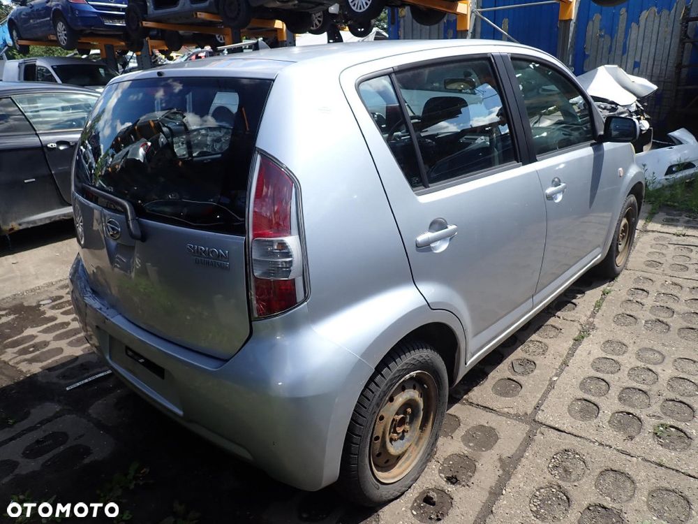 CZĘŚCI - Daihatsu Sirion II M300 1,0 69KM 1KR-FE HB 5D LIFT lakier S28 2008r. INDEX - 10094 - 3