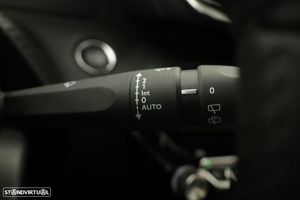 Peugeot e-2008 50 kWh Allure - 19