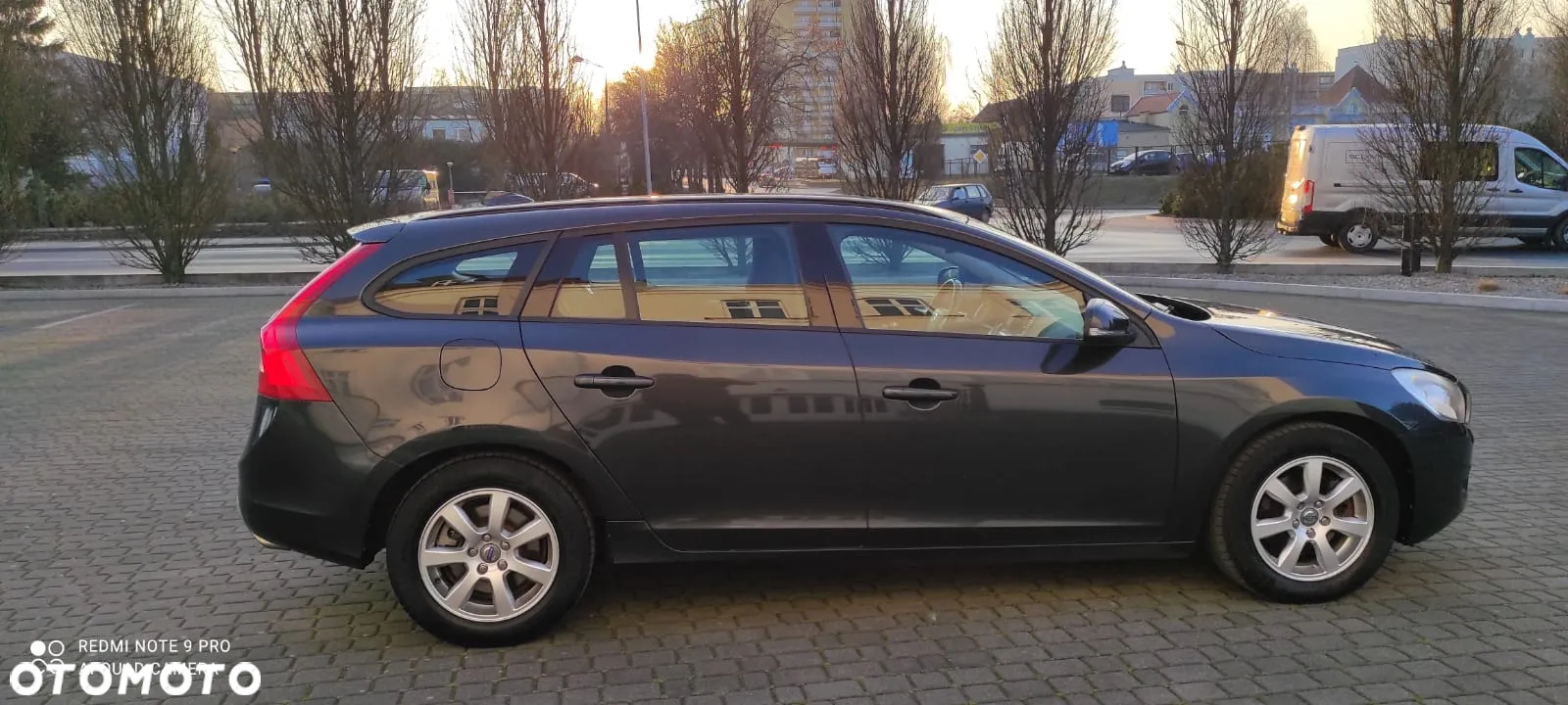 Volvo V60 2.0T Geartronic Powershift Kinetic - 22