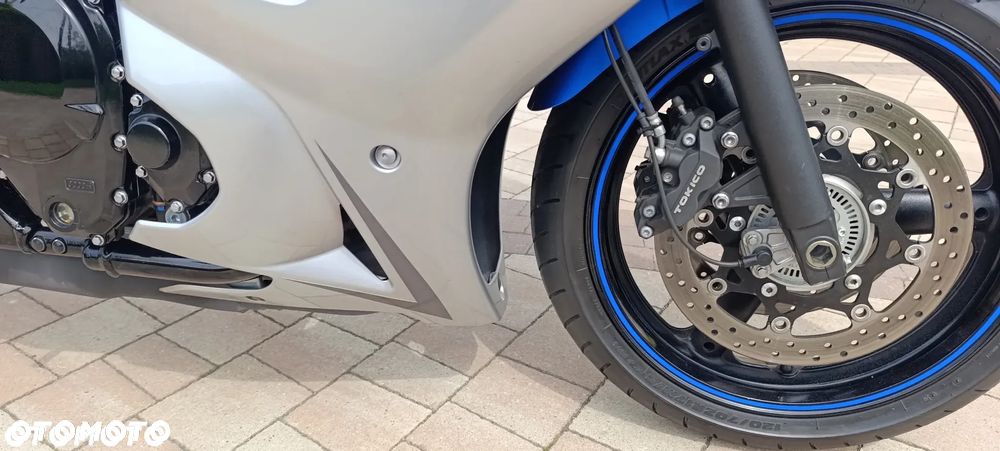 Suzuki GSX - 28