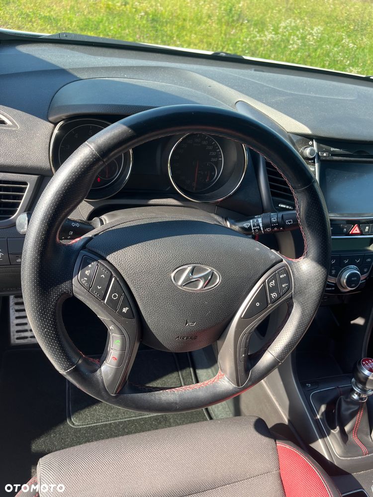 Hyundai i30 1.6 T GDI Turbo - 16