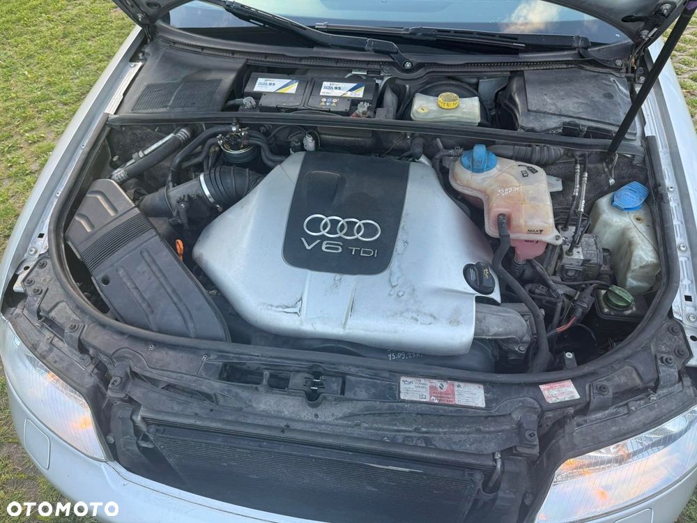 Audi A4 Avant 2.5 TDI - 11