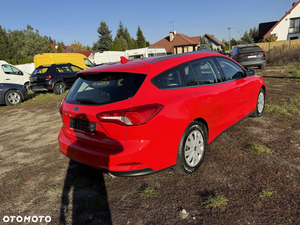 Ford Focus 1.5 EcoBlue Start-Stopp-System TITANIUM DESIGN - 13