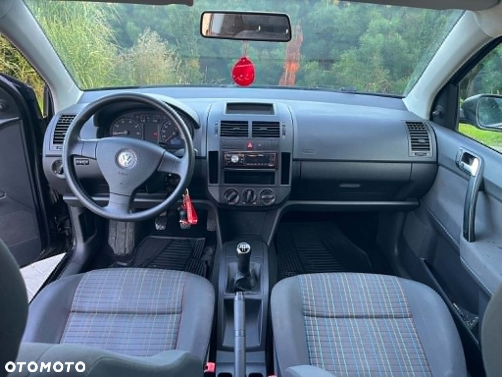Volkswagen Polo - 9