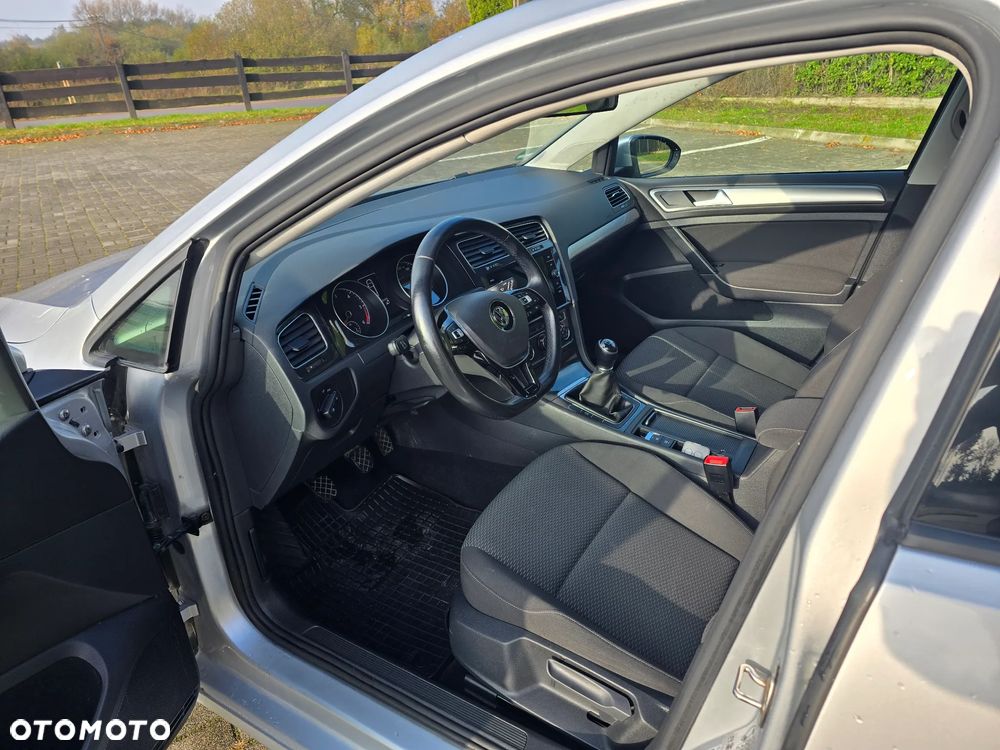 Volkswagen Golf - 7