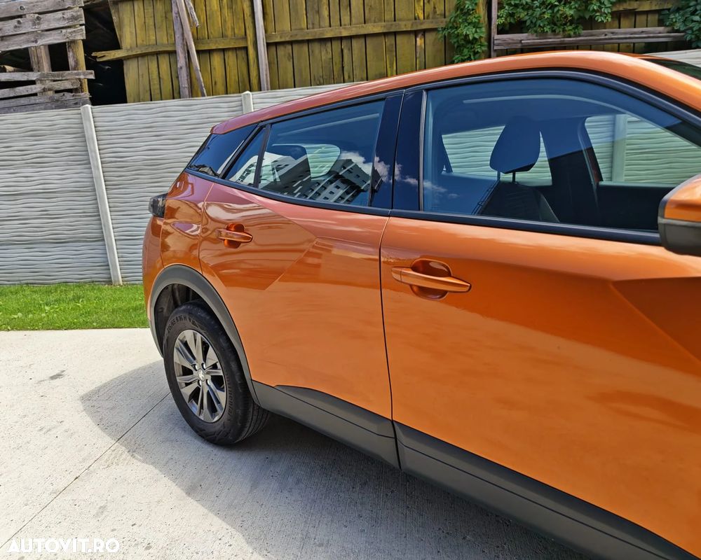 Peugeot 2008 1.2 L PureTech STT Active - 17