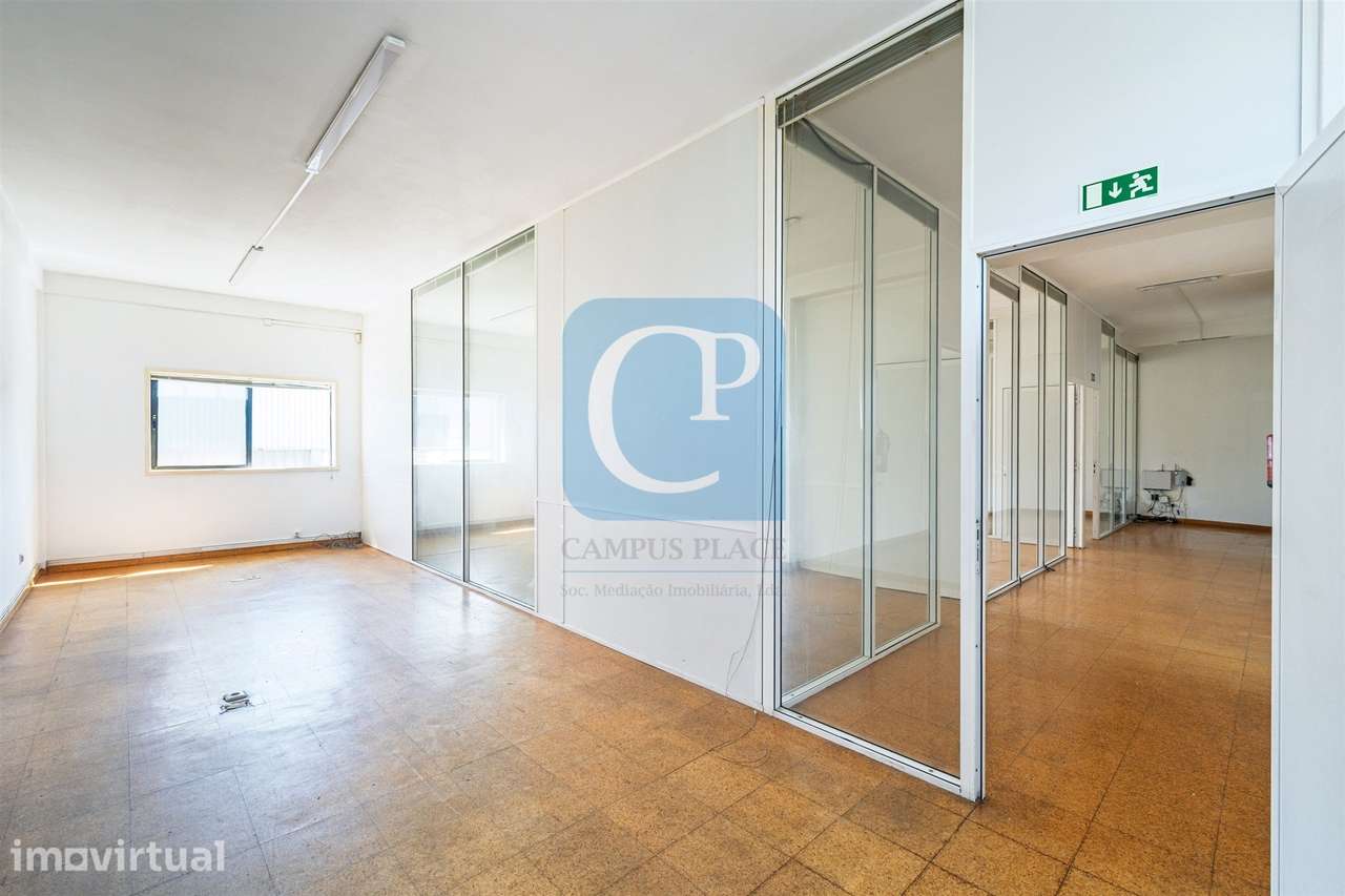 Espaço comercial para serviços ou escritório em Leça da Palmeira - Grande imagem: 2/20