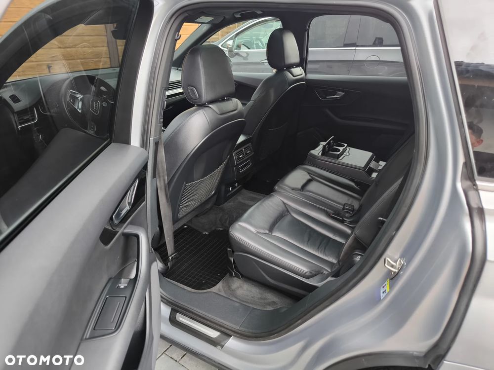 Audi Q7 - 8