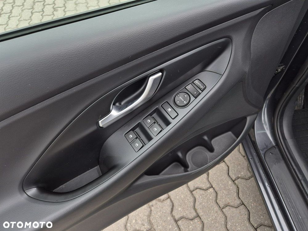 Hyundai i30 1.0 T-GDI Smart - 12