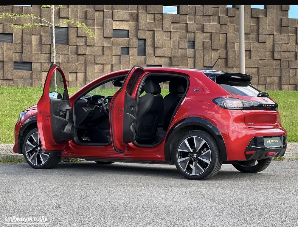 Peugeot 208 - 4