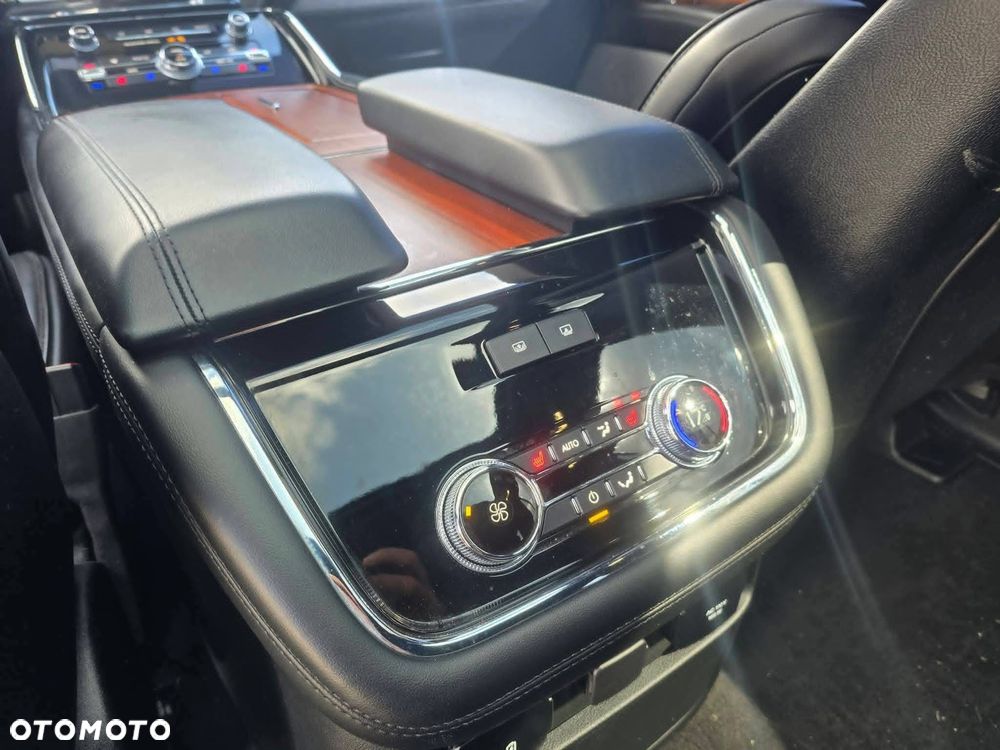Lincoln Navigator - 19