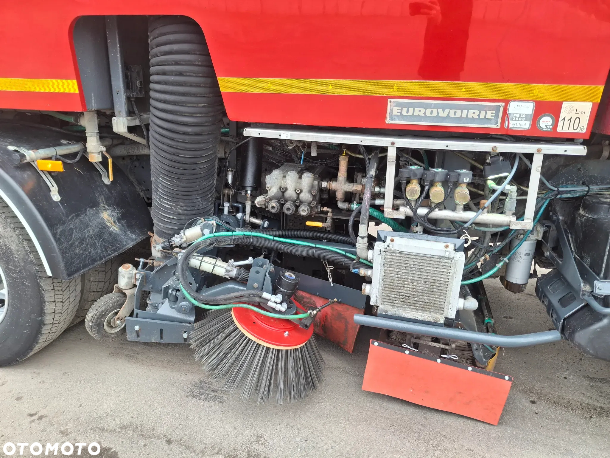 Mercedes-Benz Axor 1829 Zamiatarka Optifant70 2 Silniki Szczotki Lewa i Prawa Strona Karcher PM10 Listwa Ciśnieniowa - 19