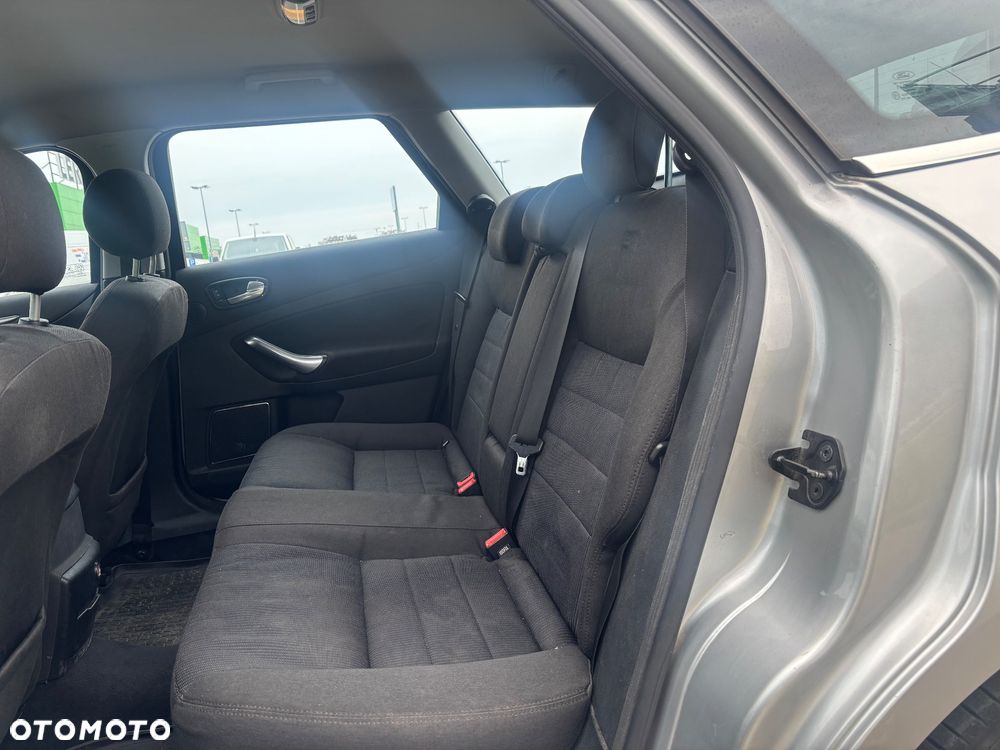 Ford Mondeo 2.5 Titanium - 9