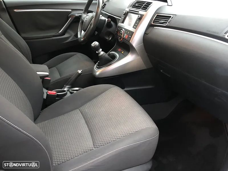 Toyota Corolla Verso - 17