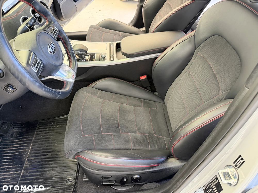 Kia Stinger 3.3 T-GDI V6 GT Prestige Line AWD - 8