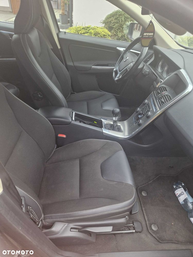 Volvo XC 60 - 6