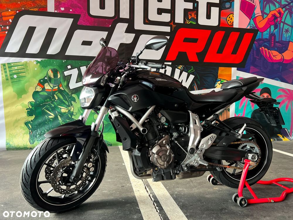 Yamaha MT - 27