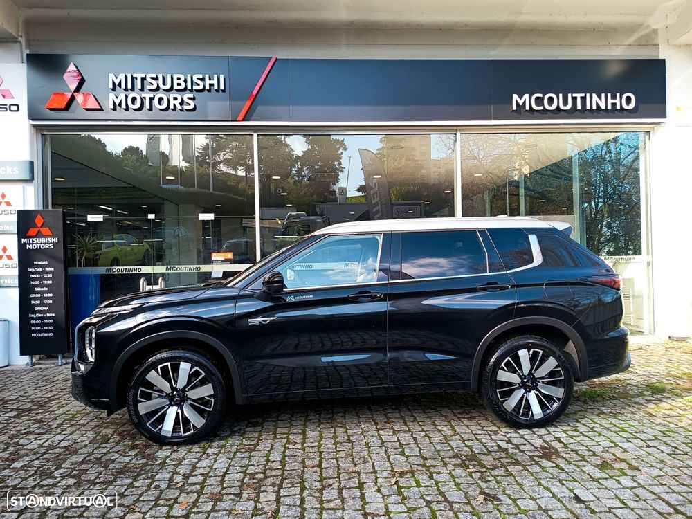 Mitsubishi Outlander - 2