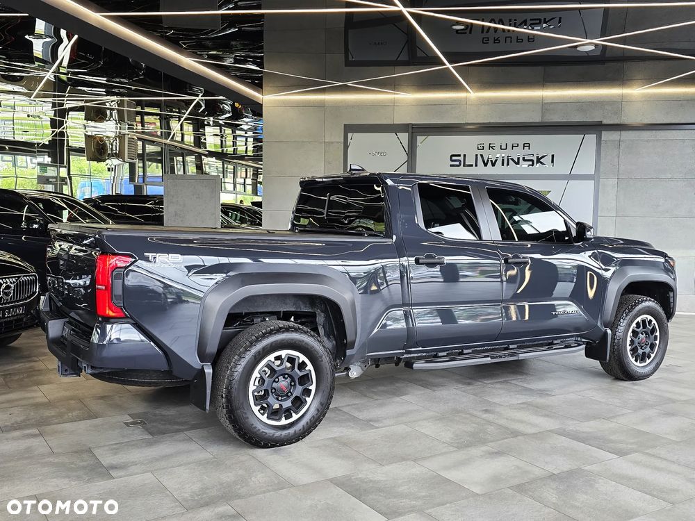 Toyota Tacoma - 10