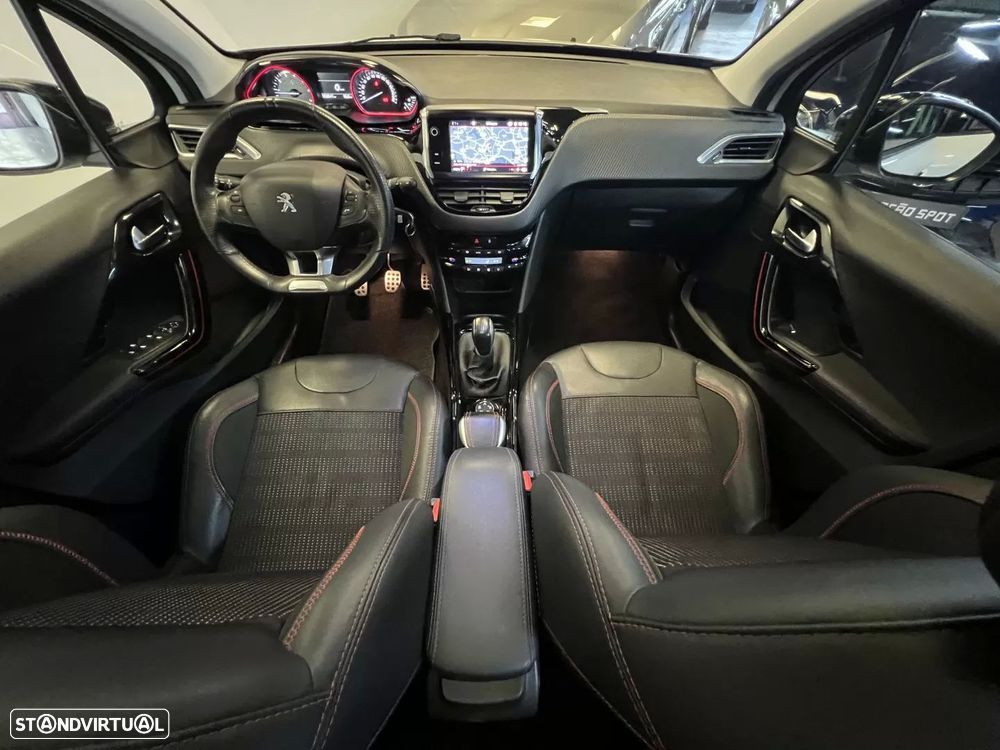 Peugeot 2008 1.2 PureTech GT Line - 11