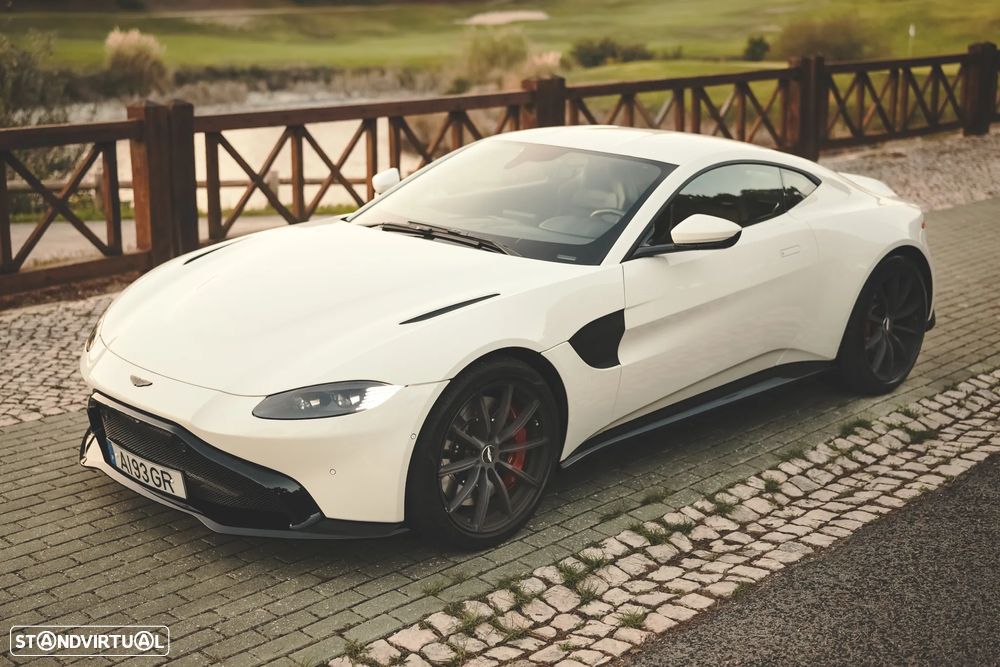 Aston Martin Vantage Coupe V8 - 1