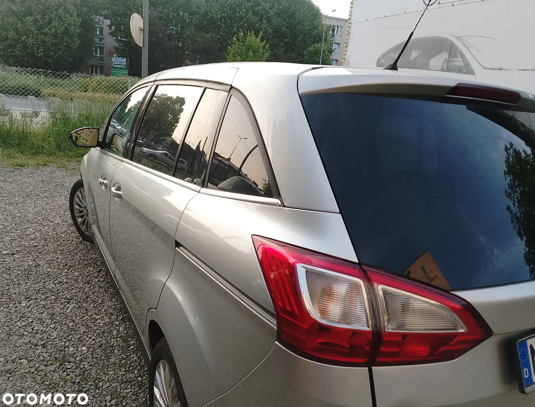 Ford Grand C-MAX 1.6 EcoBoost Start-Stop-System Champions Edition - 4