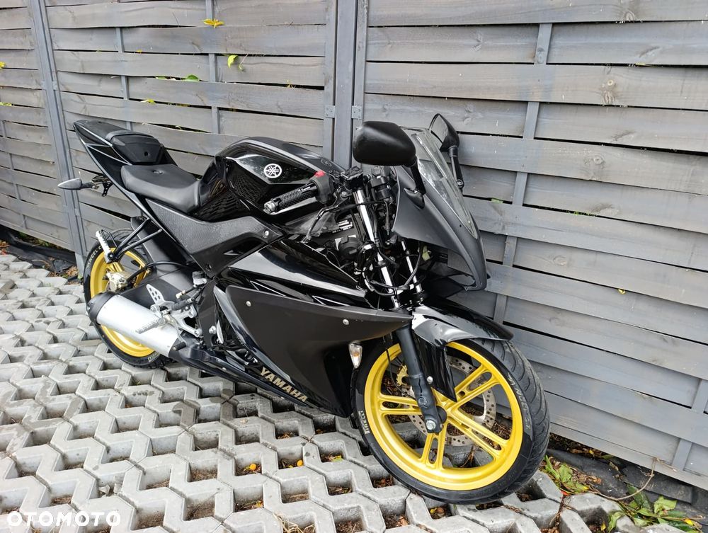Yamaha YZF - 6