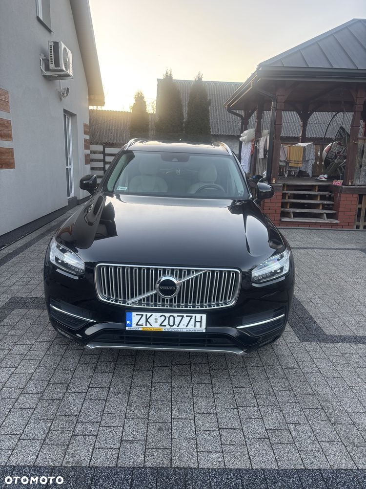 Volvo XC 90 - 1