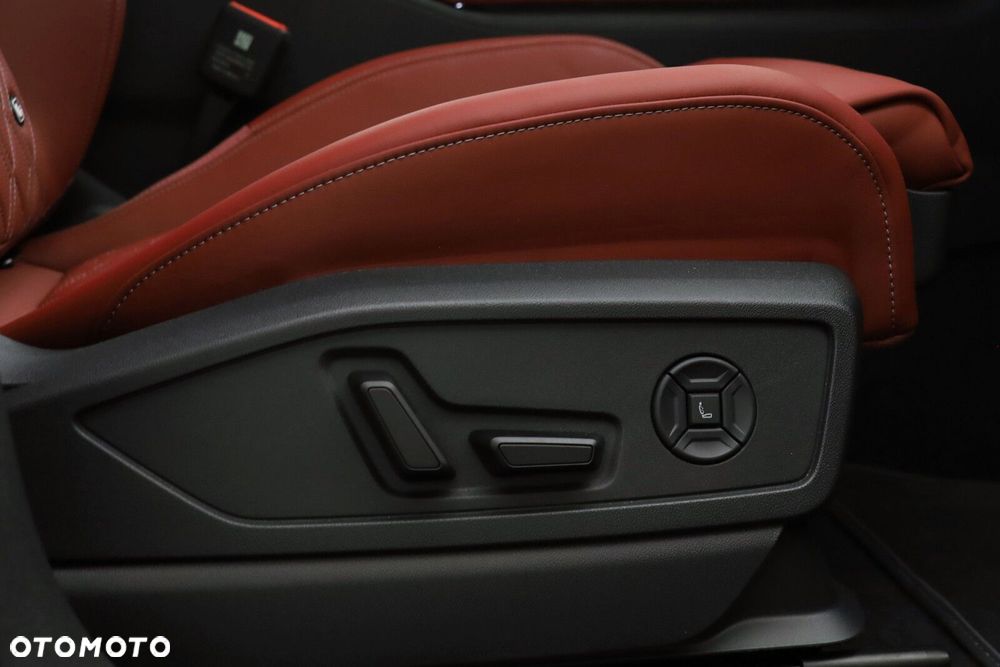 Audi SQ5 Sportback - 18