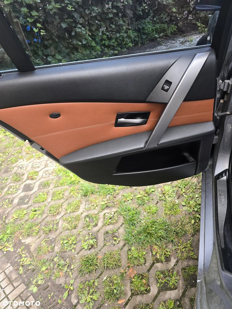 BMW Seria 5 530d - 25