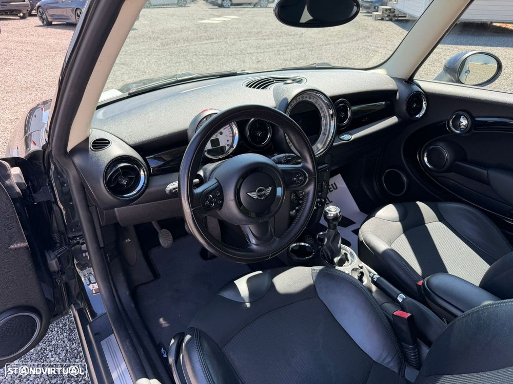 MINI 3 Portas Cooper D - 7