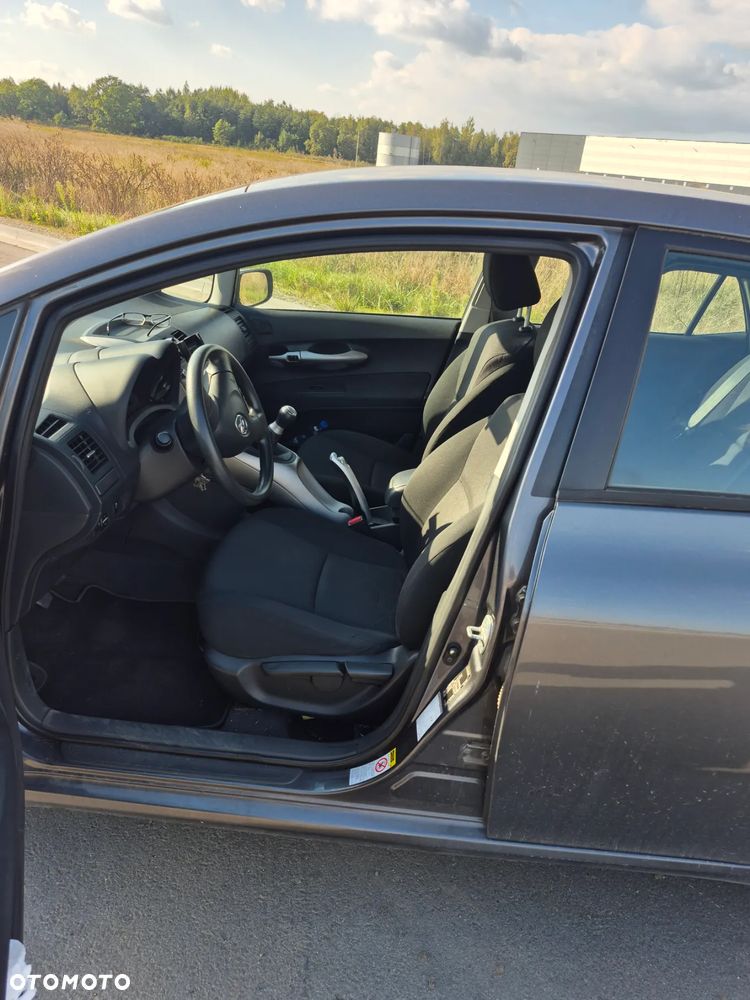Toyota Auris 1.4 VVT-i Sol - 12