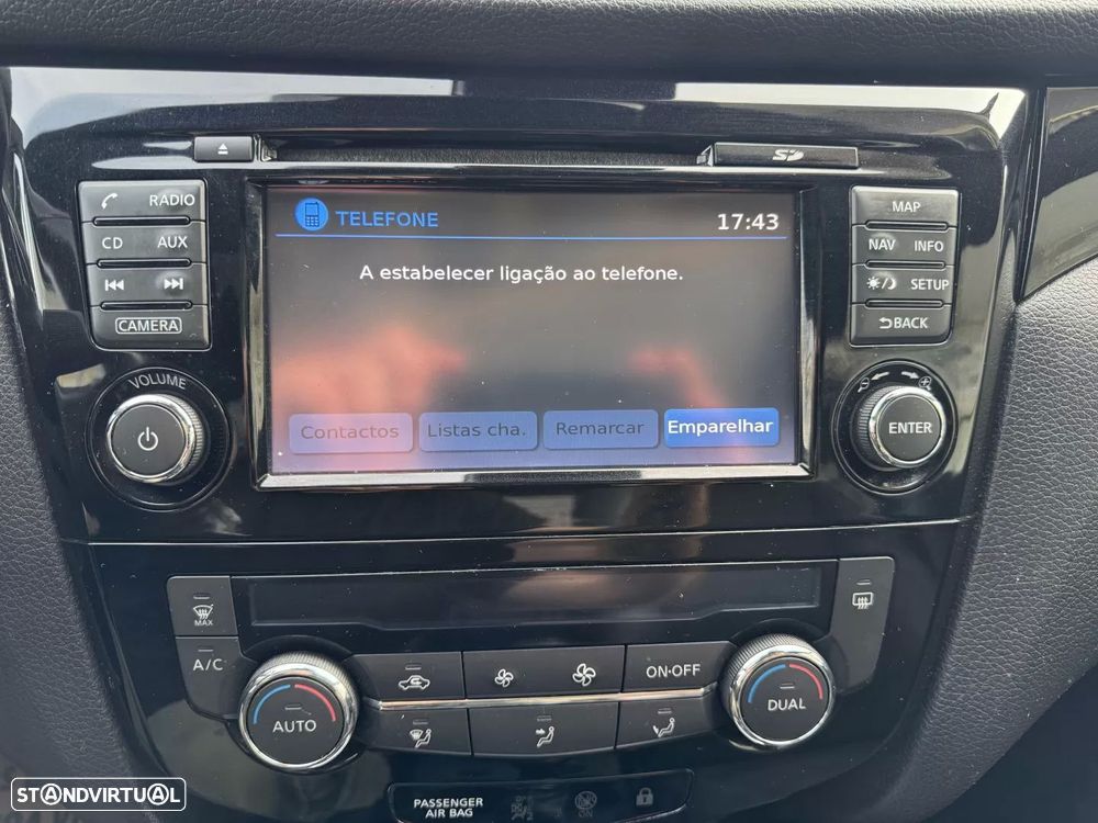 Nissan Qashqai 1.5 dCi N-Connecta - 12