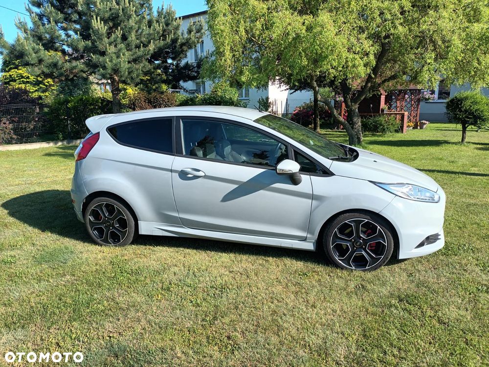Ford Fiesta ST200 - 1