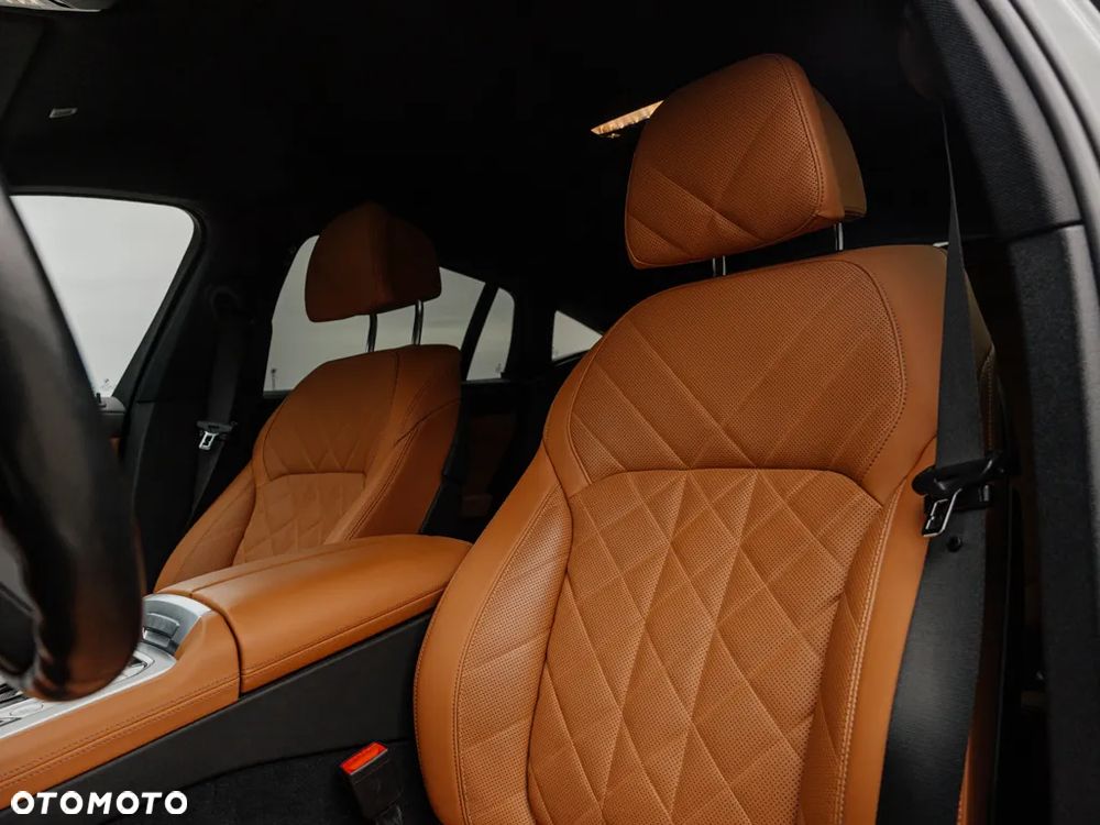 BMW X6 xDrive30d - 13