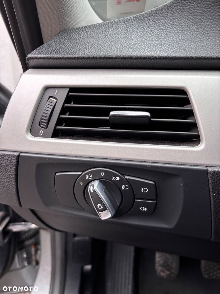 BMW Seria 3 318d DPF - 7